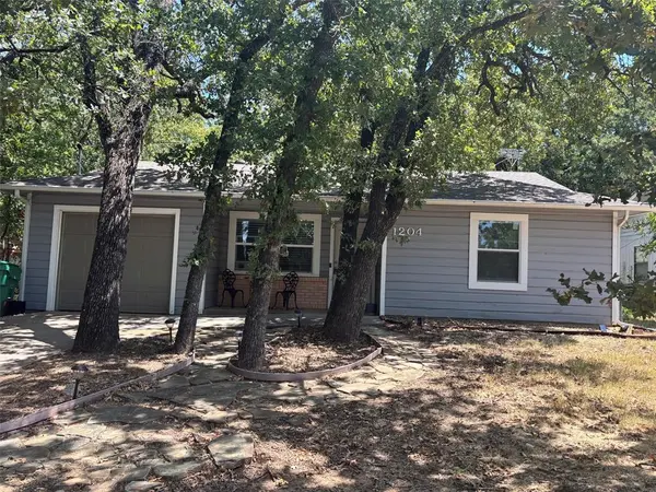 1204 Stuart Road, Denton, TX 76209