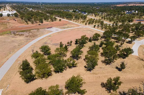 2312 E Landings S, Granbury, TX 76049