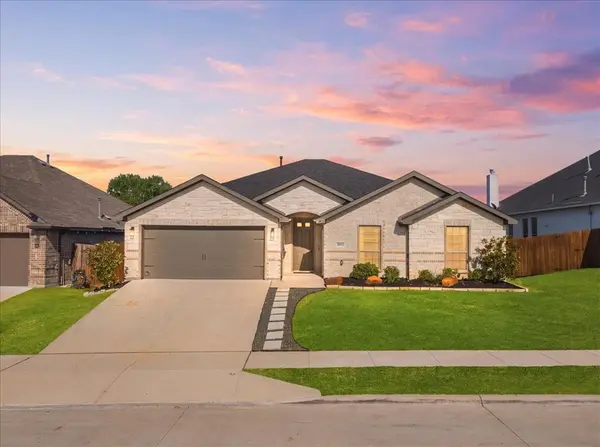 6924 Talon Bluff Drive, Fort Worth, TX 76179