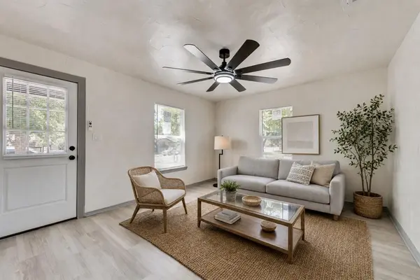 5304 Notre Dame Avenue, River Oaks, TX 76114