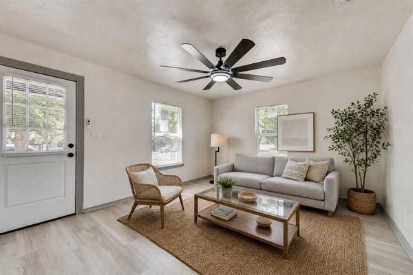 5304 Notre Dame Avenue, River Oaks, TX 76114