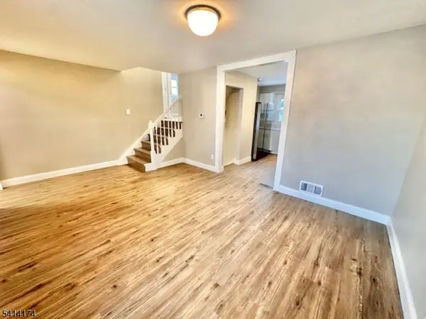 5 Gardner Pl, Sayreville Boro, NJ 08859