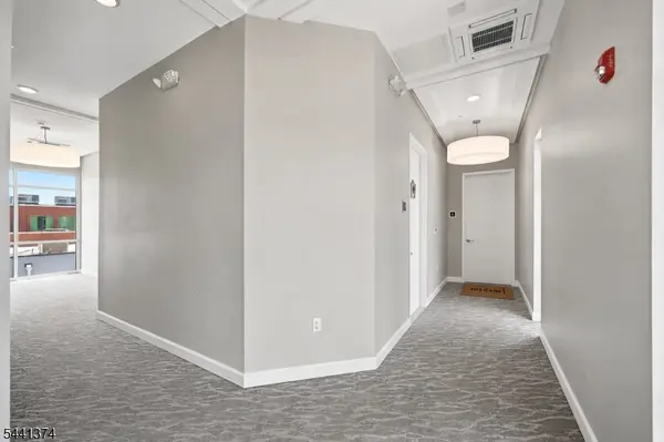 271 Millburn Ave #2A, Millburn Twp., NJ 07041