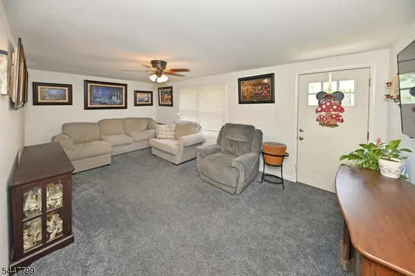 58 Grove St, Wanaque Boro, NJ 07465