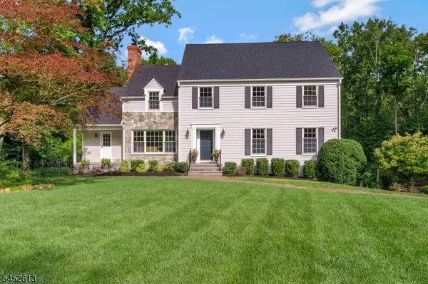 94 Sherwood Ln, Long Hill Twp., NJ 07980