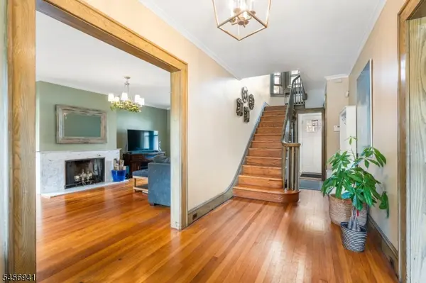 638 Union Ave, Elizabeth City, NJ 07208