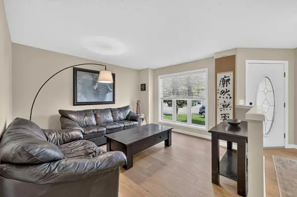 67 Hidden Ranch TER NW, Calgary, AB T3A 5A4