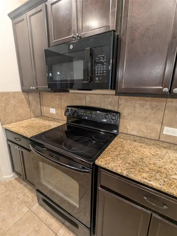129 Park LN, San Marcos, TX 78666
