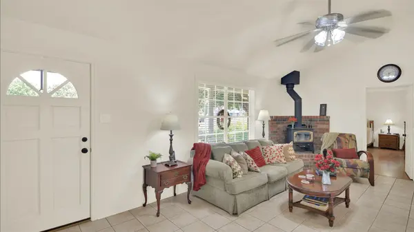 107 Taylor DR, Spicewood, TX 78669