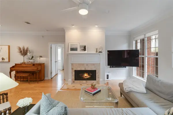 4010 Long Champ DR #15, Austin, TX 78746