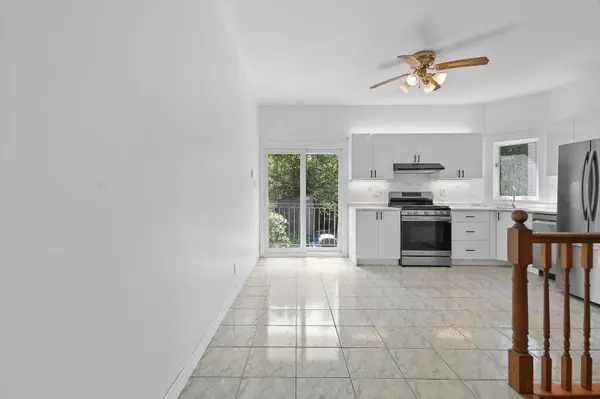 19 Mitchell AVE #Main, Toronto C01, ON M6J 1C1