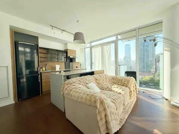 75 St Nicholas ST #1104, Toronto C01, ON M4Y 0A5