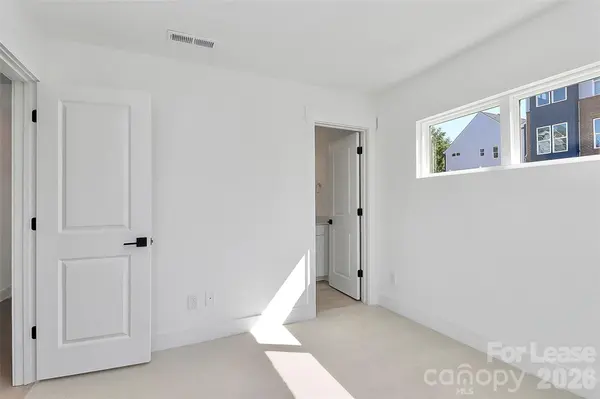 1103 Kokomo LN, Charlotte, NC 28206