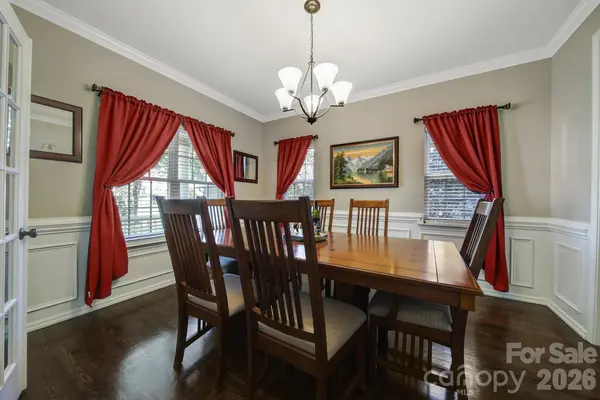 4004 River Falls DR, Lowell, NC 28098