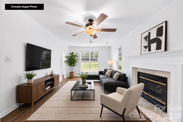 1112 Coachlight CIR, Charlotte, NC 28262