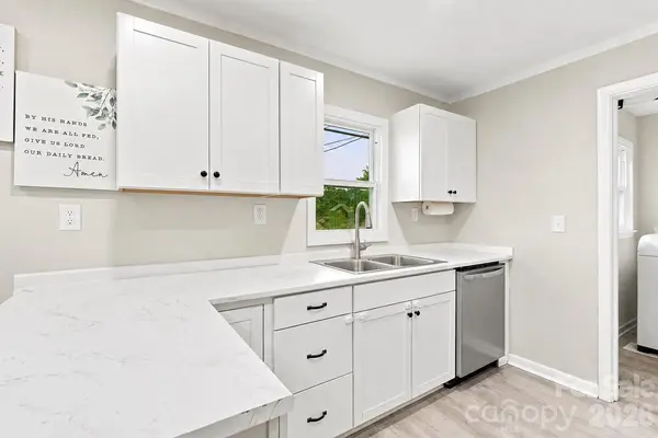 305 Poplar ST, Gaffney, SC 29341