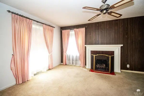 710 W Chestnut St., Junction City, KS 66441