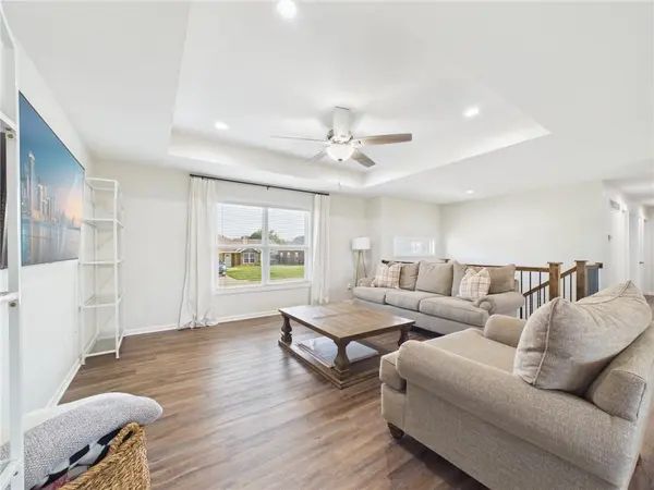 1607 W 6th Street TER, Knob Noster, MO 65336