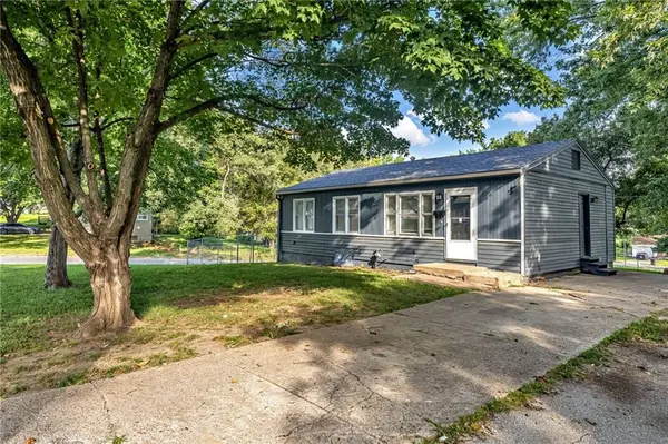 604 W 38th ST, Independence, MO 64050