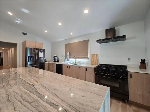 7142 FOREST AVE, Kansas City, MO 64131