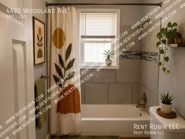 4420 Woodland AVE, Kansas City, MO 64110
