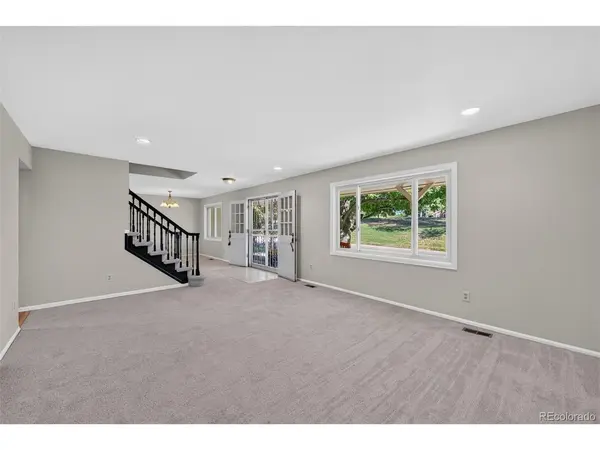 10482 W Dakan, Littleton, CO 80127