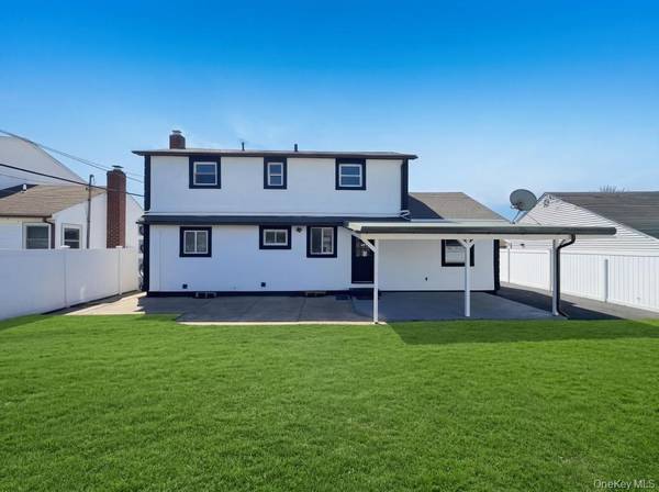 61 Cheshire RD, Bethpage, NY 11714