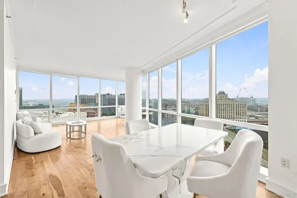 1 Renaissance SQ #15D, White Plains, NY 10601