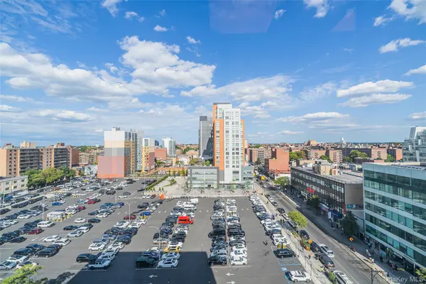136-17 39 AVE #suite, Flushing, NY 11354