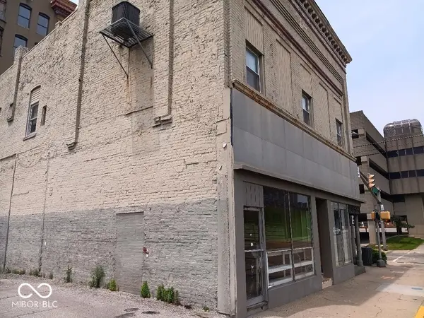 33 E 11th ST, Anderson, IN 46016