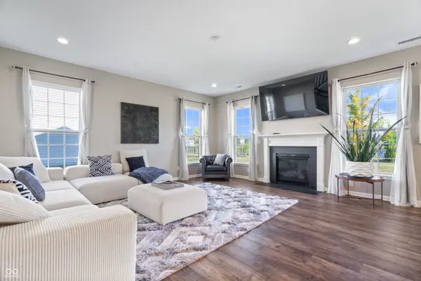 8862 Wicklow WAY, Brownsburg, IN 46112