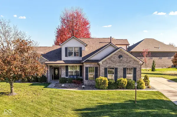 527 Peach Blossom DR, Fortville, IN 46040
