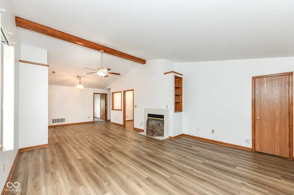 8214 Bentley Farms DR, Indianapolis, IN 46259