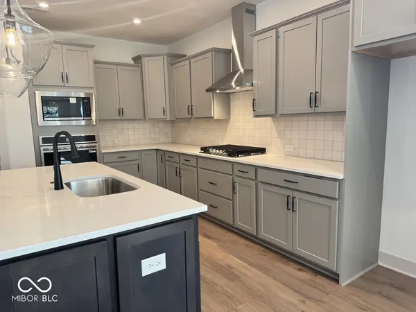 11840 Gray Ghost WAY, Fishers, IN 46040