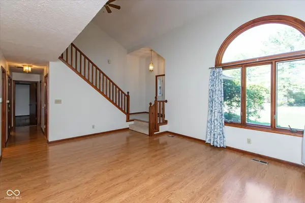 1967 Rudgate DR, Avon, IN 46123