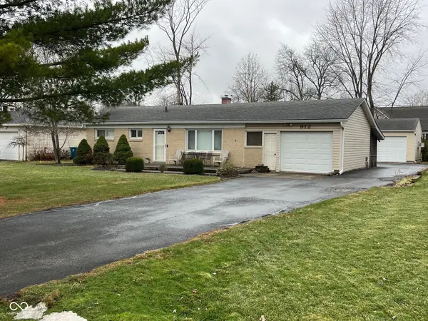 912 W Auman DR, Carmel, IN 46032