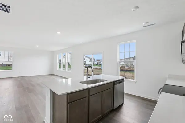 260 Commodore DR, Pittsboro, IN 46167