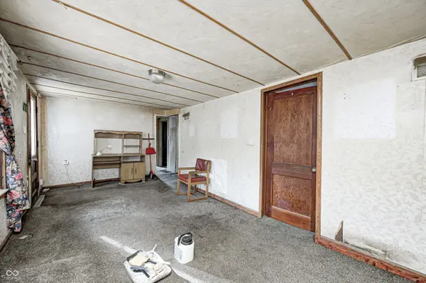 1734 S County Road 1050 E, Indianapolis, IN 46231