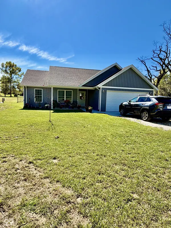 1594 N Cowlitz TRL, Greensburg, IN 47240