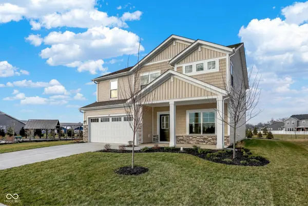 180 Megan WAY, Cumberland, IN 46229