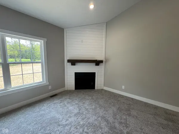 324 N Center ST, Linden, IN 47955