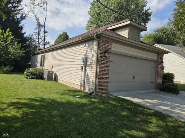 7438 Deville CT, Indianapolis, IN 46256