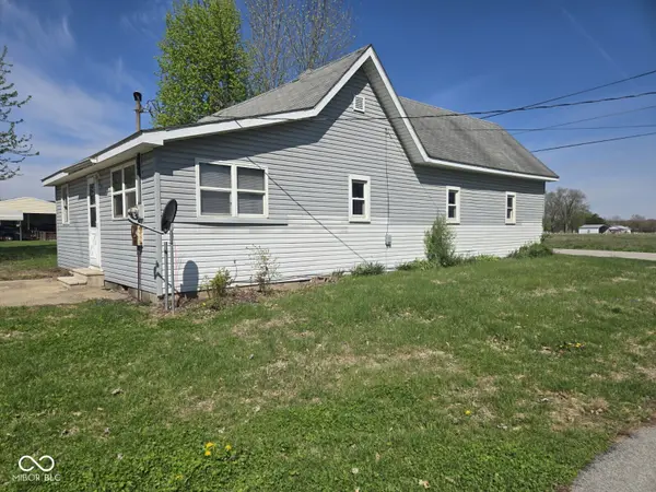 691 E Middle ST, Rosedale, IN 47874