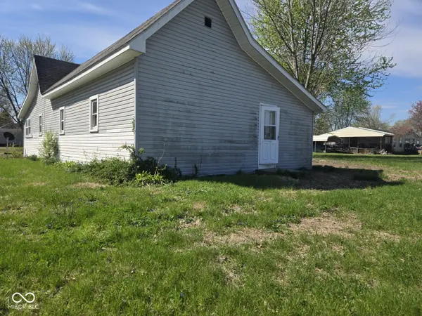 691 E Middle ST, Rosedale, IN 47874