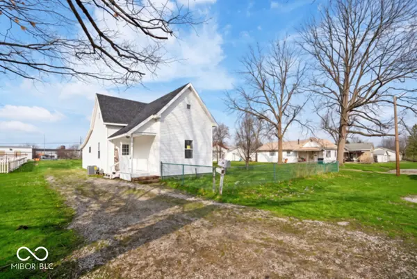 512 N 13th ST, Elwood, IN 46036