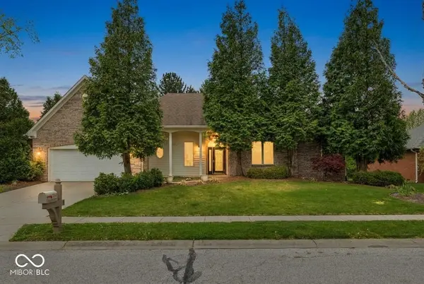 5127 Copperwood DR, Greenwood, IN 46143