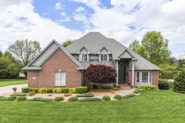 6010 Fawnwood DR, Greenwood, IN 46143