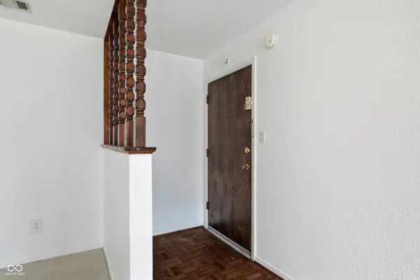 1602 Queensbridge SQ #APT 7, Indianapolis, IN 46219