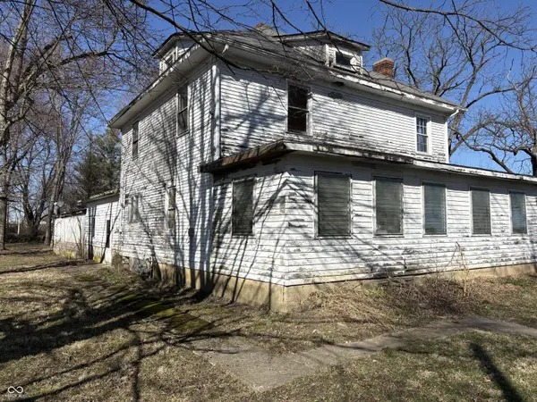 530 E 11th ST, Rushville, IN 46173