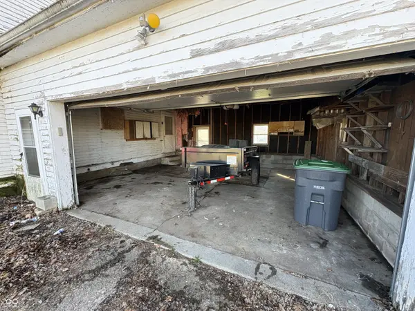 530 E 11th ST, Rushville, IN 46173